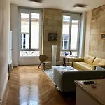 Fantastic 3-room Heart Of Les Chartrons -