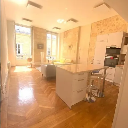 Fantastic 3-room Heart Of Les Chartrons - Apartment
