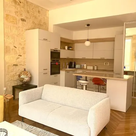 Fantastic 3-room Heart Of Les Chartrons - Apartment *