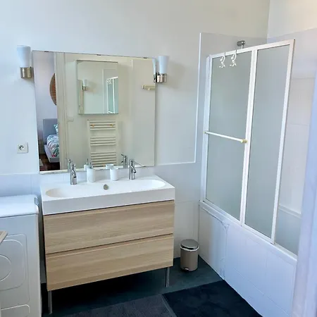 Fantastic 3-room Heart Of Les Chartrons - * Bordeaux