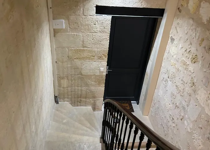 Fantastic 3-room Heart Of Les Chartrons -